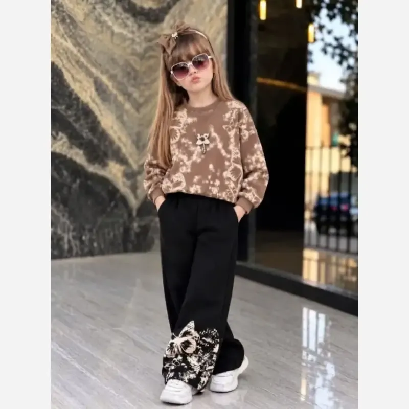 ست بلوز و شلوار دخترانه دورس طرح پروانه رنگ سفید کرم شکلاتی سایز 45 تا 65